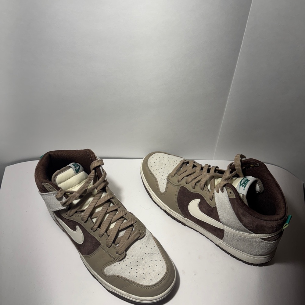 Mocha/Tan Dunks - Picture 7 of 14